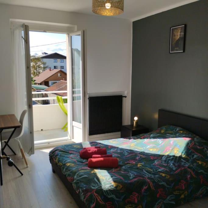 Appartement Verdoyant Au Bord Du Lac Leman Entre Evian Et Thonon Dans Une Villa Publier Exterior photo