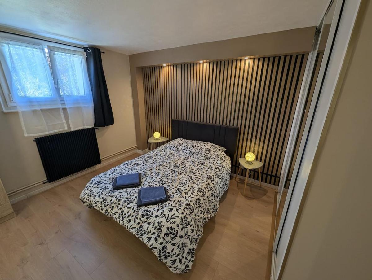 Appartement Verdoyant Au Bord Du Lac Leman Entre Evian Et Thonon Dans Une Villa Publier Room photo